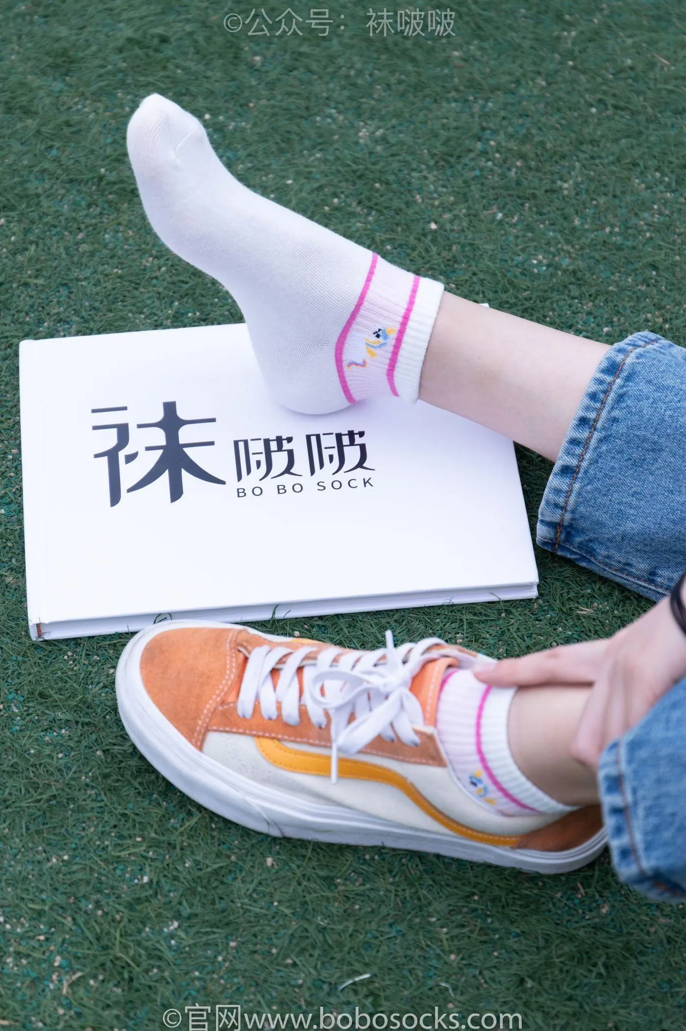 [BoBoSocks袜啵啵]NO.004 泡芙-vans帆布鞋、白棉袜、裸足 [127P]插图8